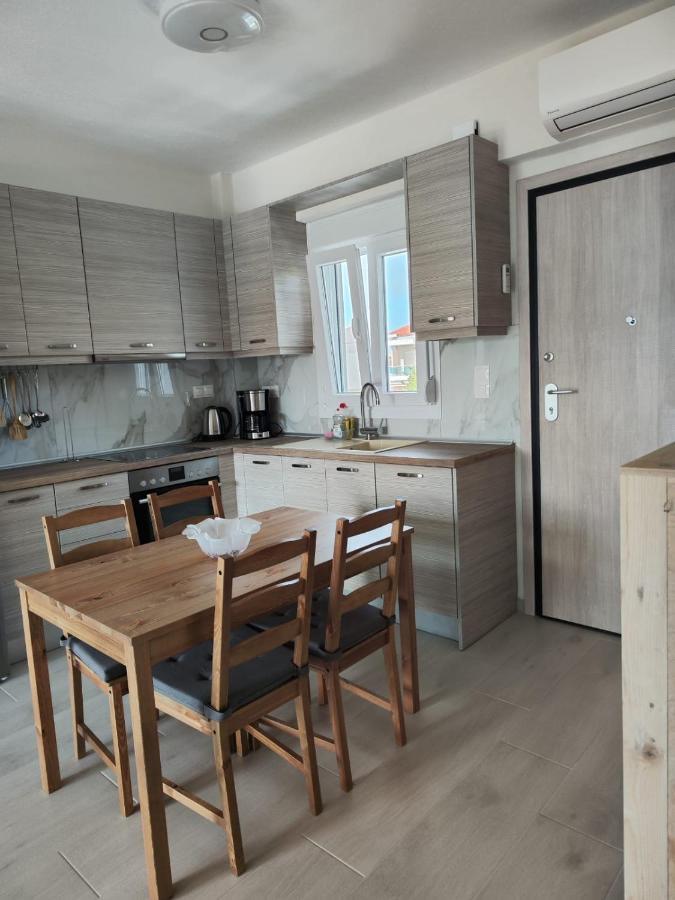 Lilli Deluxe Apartment Nikíti Eksteriør bilde